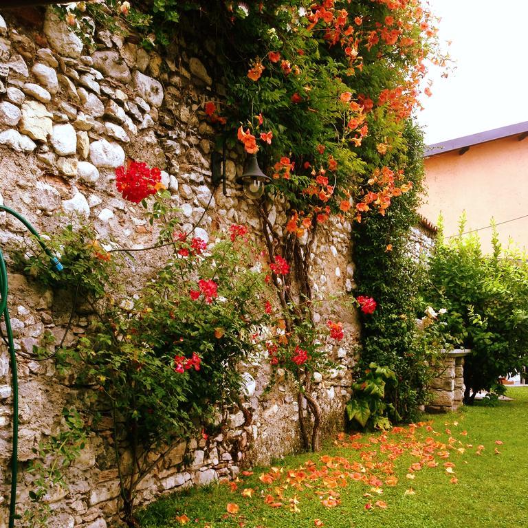 Casa Angela Villa Toscolano Maderno Exterior photo